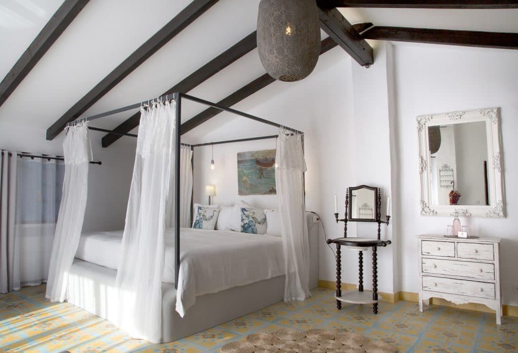 Slaapkamer op paardrijvakantie in Spanje